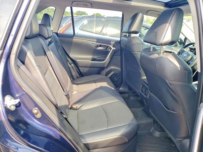 Photo 10 from auction – 2022 TOYOTA RAV4 with VIN 4T3D6RFV7NU086157