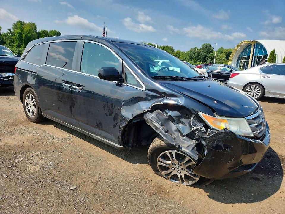Photo 4 from auction – 2011 HONDA ODYSSEY with VIN 5FNRL5H65BB072272