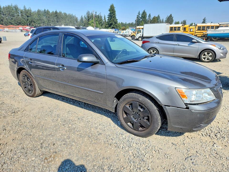 Photo 4 from auction – 2010 HYUNDAI SONATA with VIN 5NPET4AC8AH629555