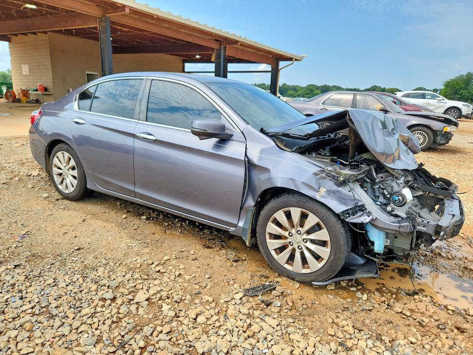 Photo 4 from auction – 2015 HONDA ACCORD with VIN 1HGCR2F73FA254633