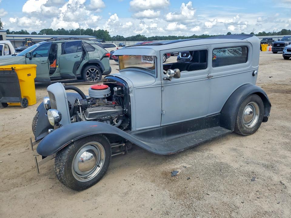 FORD UK 1930 with VIN A3986570 - Photo from auction