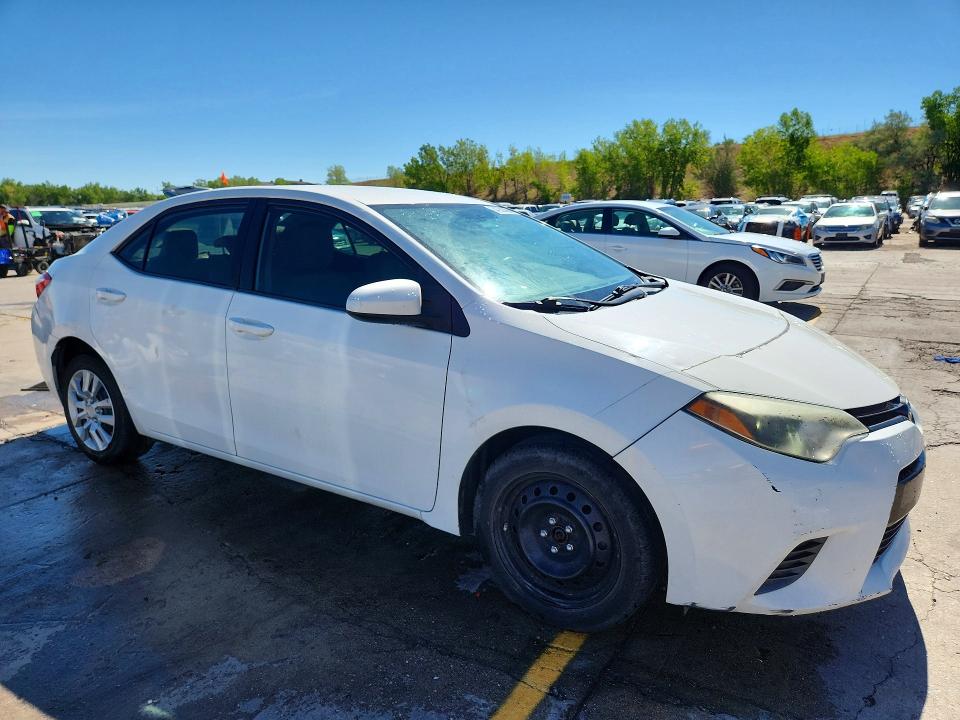 Photo 4 from auction – 2015 TOYOTA COROLLA with VIN 5YFBURHE1FP272296