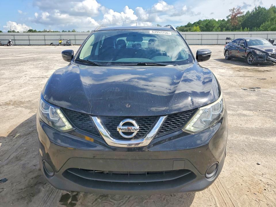 Снимка 5 от търг – 2017 NISSAN ROGUE SPORT с VIN JN1BJ1CP0HW025321