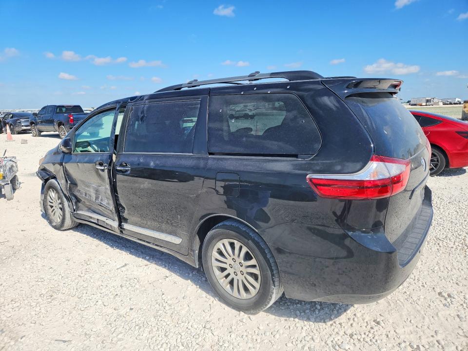 Zdjęcie 2 z aukcji – 2017 TOYOTA SIENNA z VIN 5TDYZ3DC8HS845685