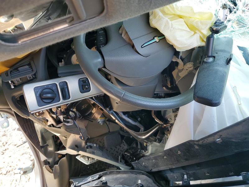 Photo 9 from auction – 2004 FORD THUNDERBIRD with VIN 1FAHP63A94Y107521