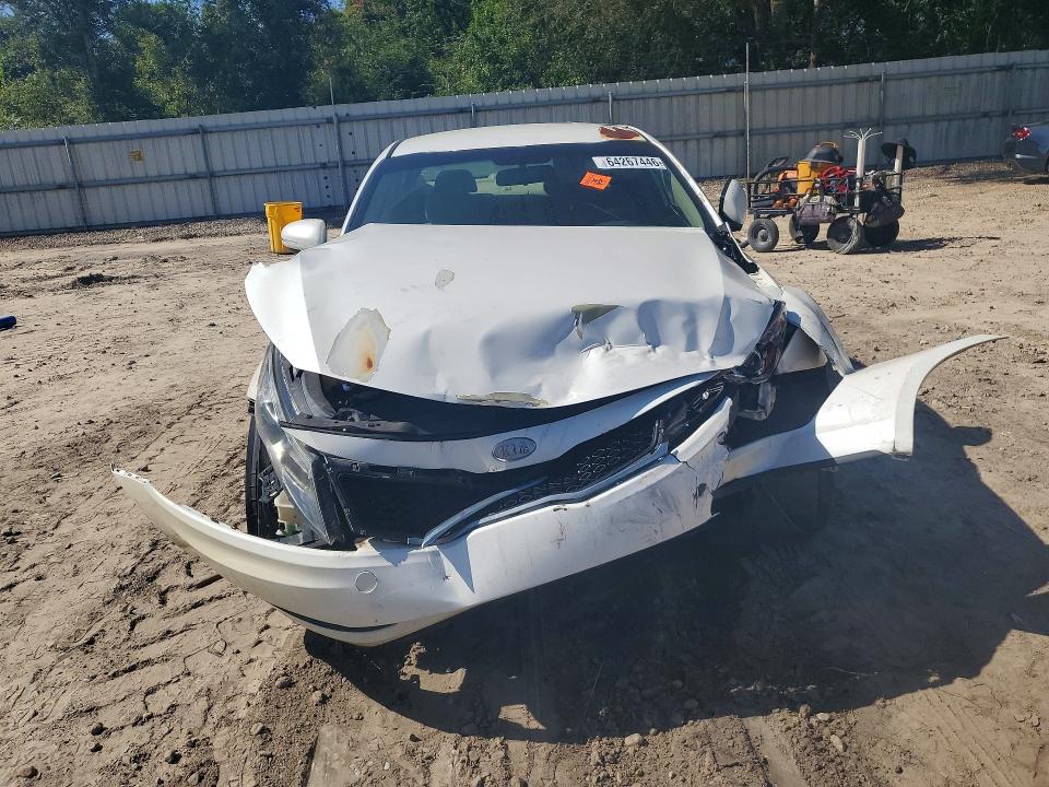 Photo 5 from auction – 2011 KIA OPTIMA with VIN KNAGM4A71B5081440