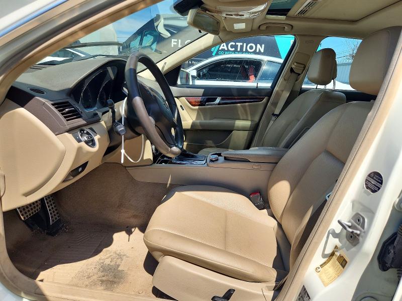 Photo 7 from auction – 2011 MERCEDES-BENZ C with VIN WDDGF8BB1BR155476