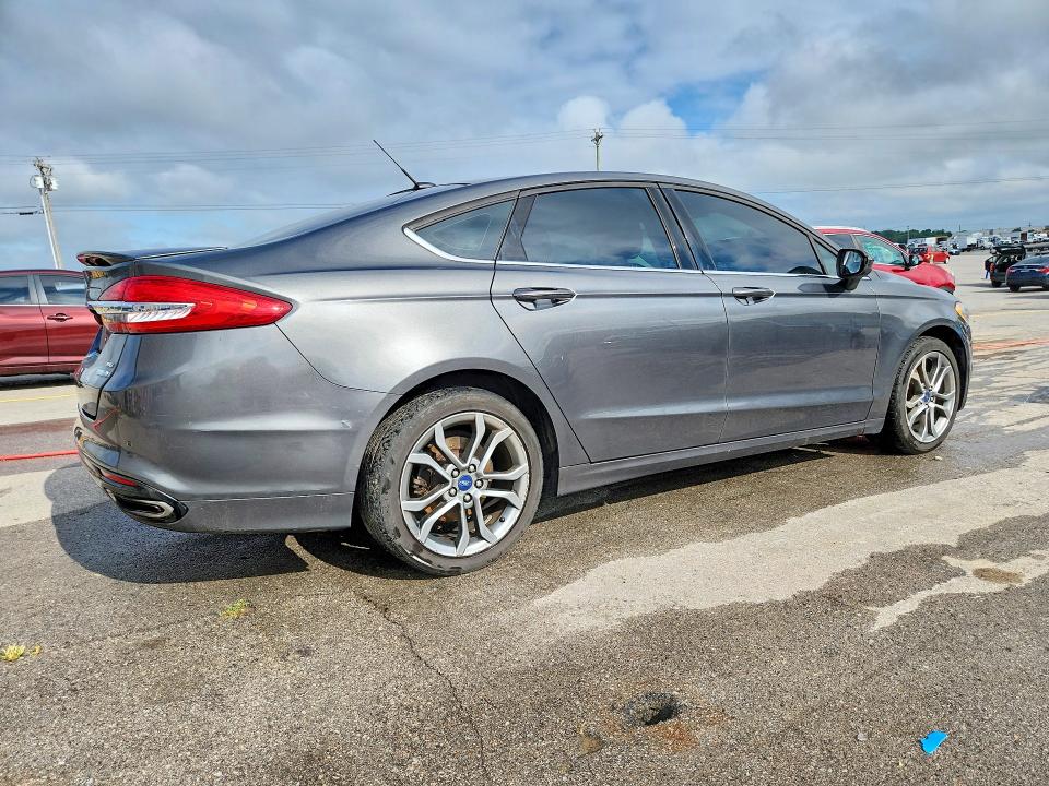Photo 3 from auction – 2017 FORD FUSION with VIN 3FA6P0T95HR144967