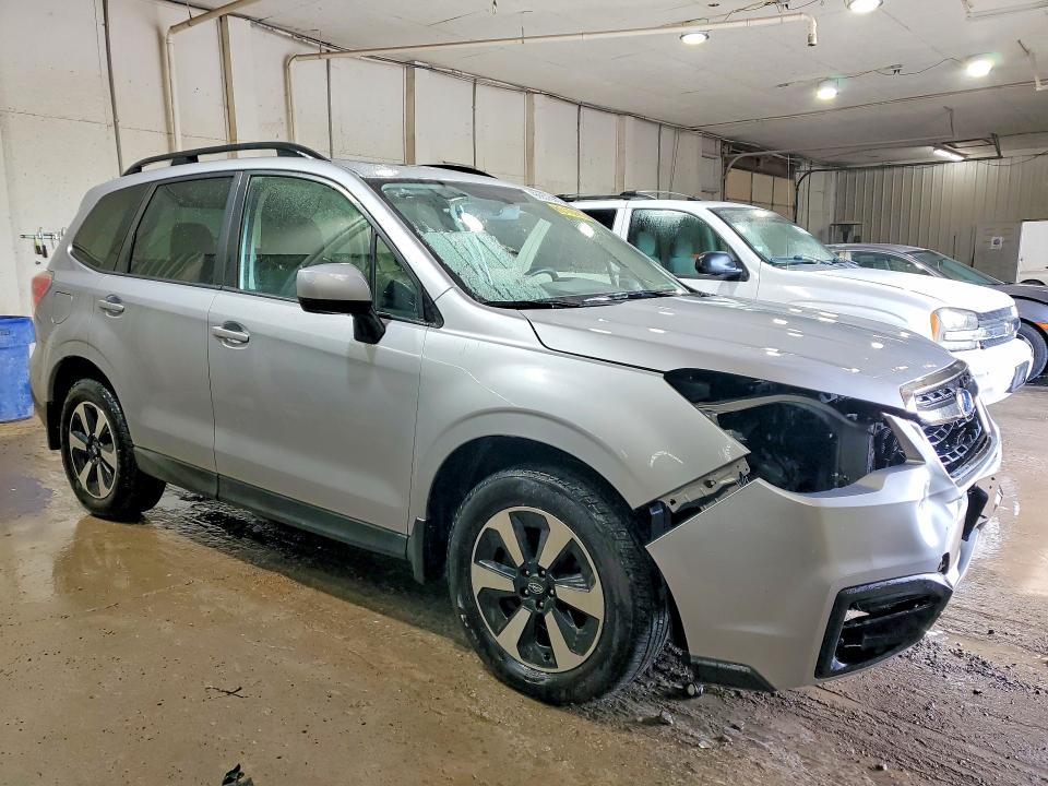 Photo 4 from auction – 2018 SUBARU FORESTER with VIN JF2SJAEC3JH522981