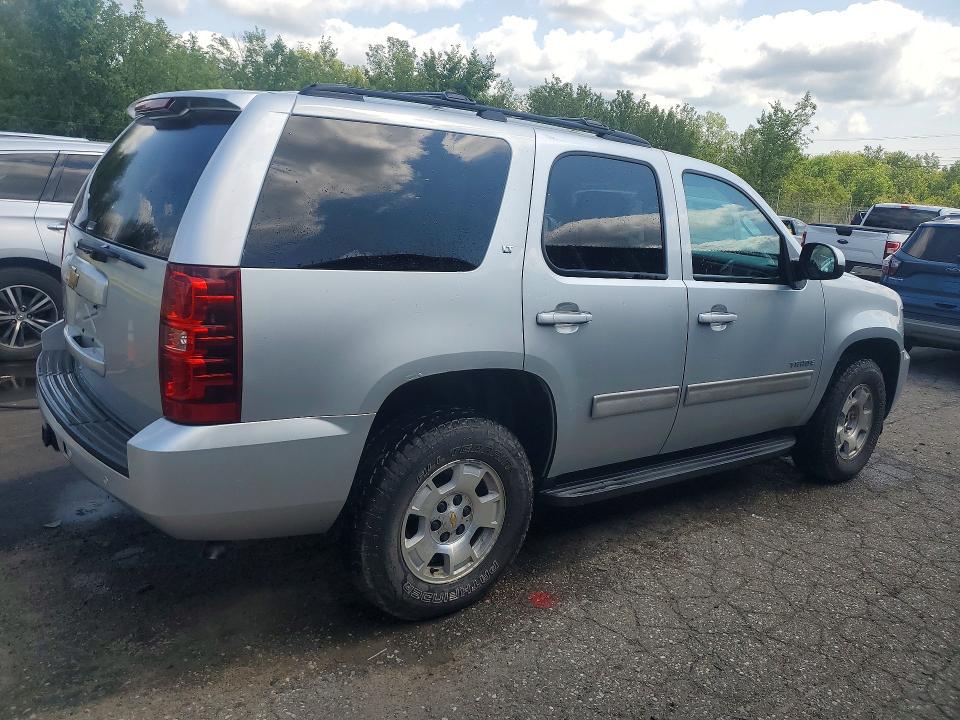 Photo 3 from auction – 2013 CHEVROLET TAHOE with VIN 1GNSKBE05DR170435