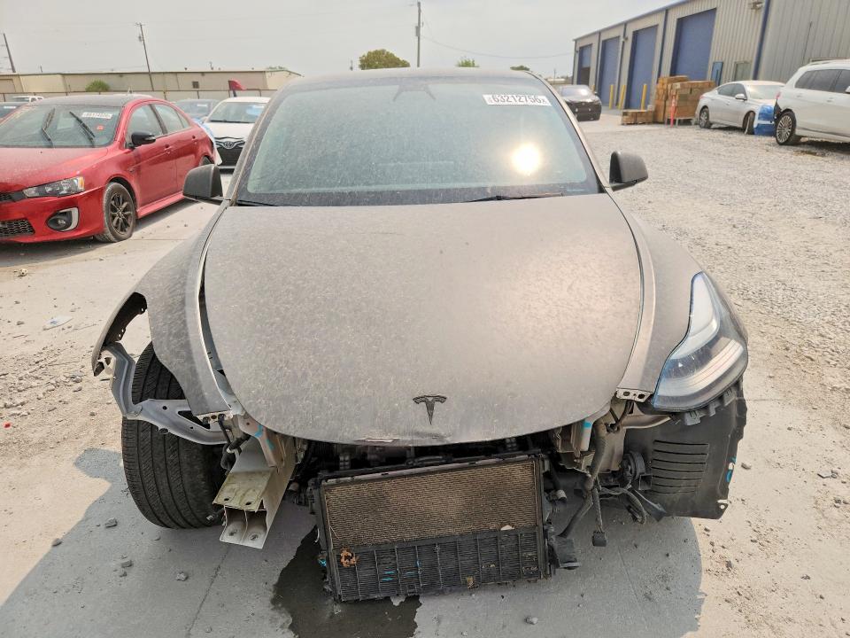 Фото 5 с аукциона – 2022 TESLA MODEL  Y с VIN 7SAYGDEFXNF401036
