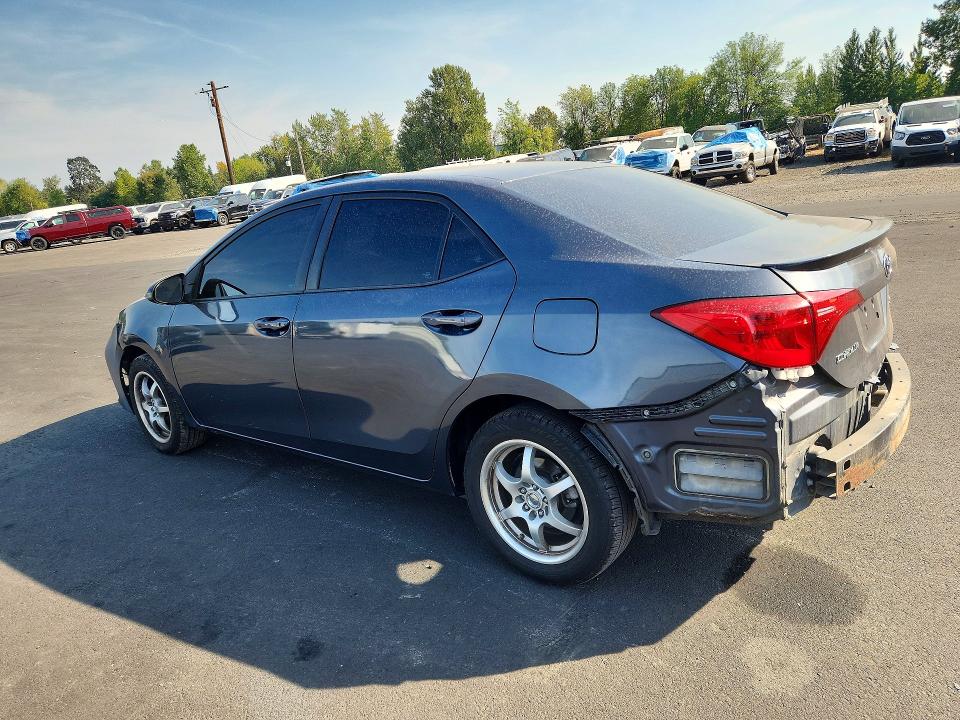 Photo 2 from auction – 2018 TOYOTA COROLLA with VIN 5YFBURHE8JP851116