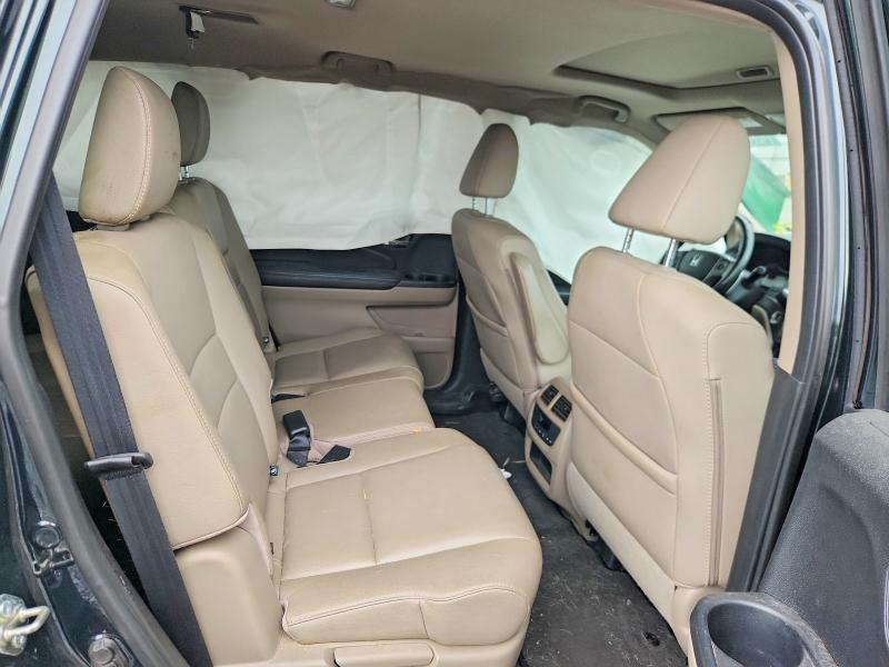 Фото 11 с аукциона – 2016 HONDA PILOT с VIN 5FNYF6H57GB127618