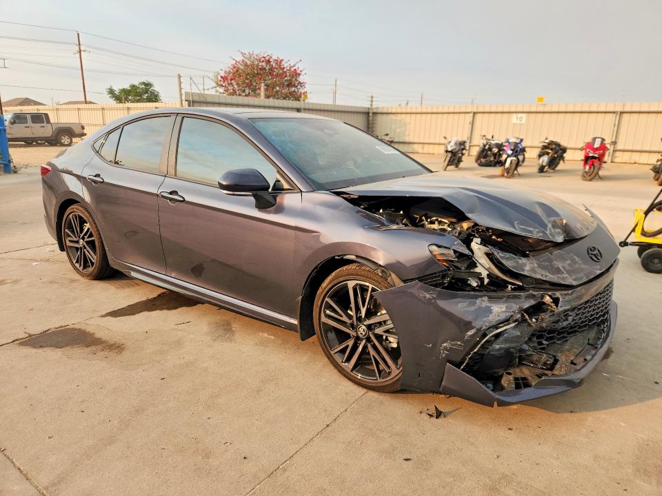 Photo 4 from auction – 2026 TOYOTA CAMRY with VIN 4T1DAACK7TU752482