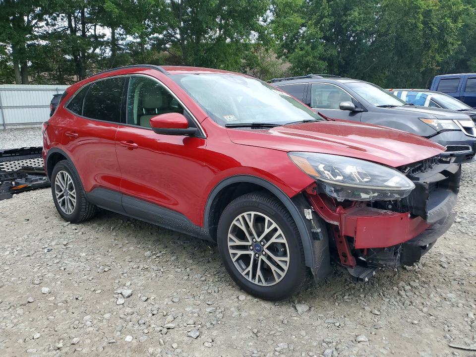 Photo 4 from auction – 2020 FORD ESCAPE with VIN 1FMCU9H98LUA38349
