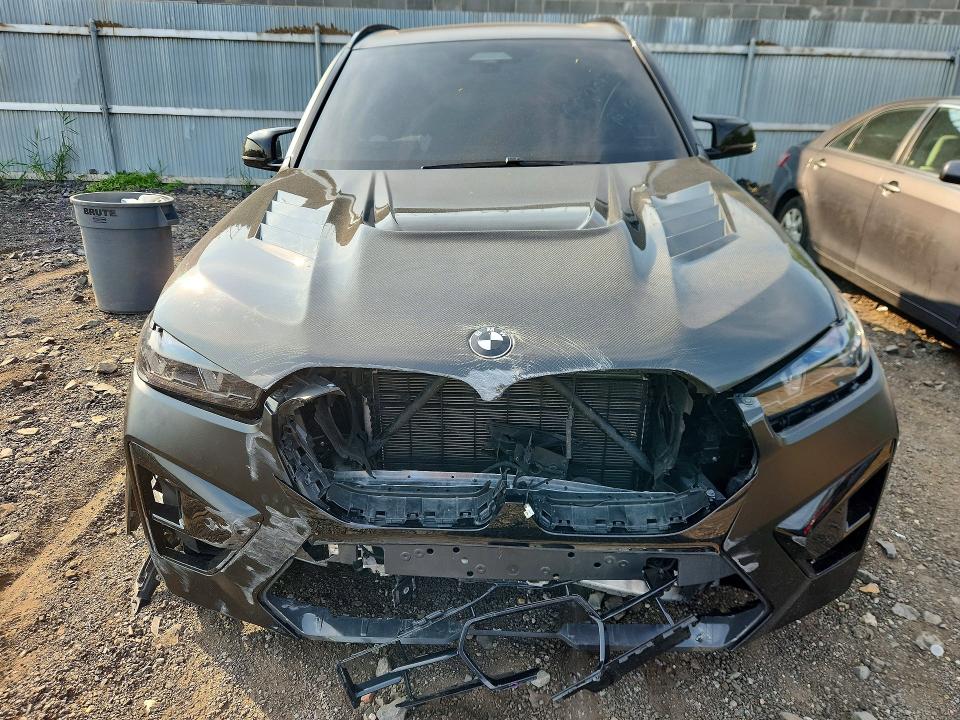 Foto 5 de la subasta – 2024 BMW X5 con VIN 5YM13ET00R9S99154