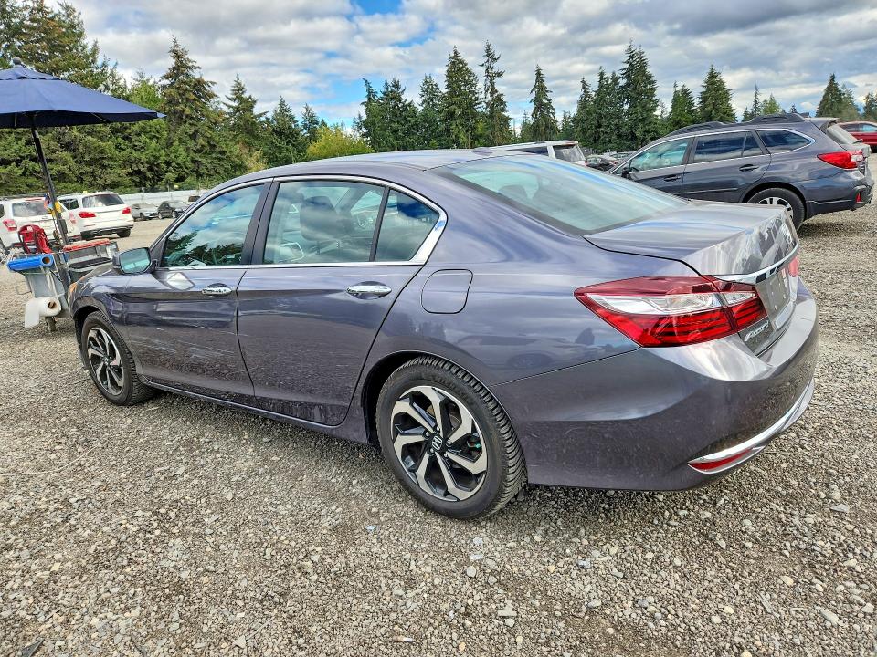 Photo 2 from auction – 2017 HONDA ACCORD with VIN 1HGCR2F80HA235260