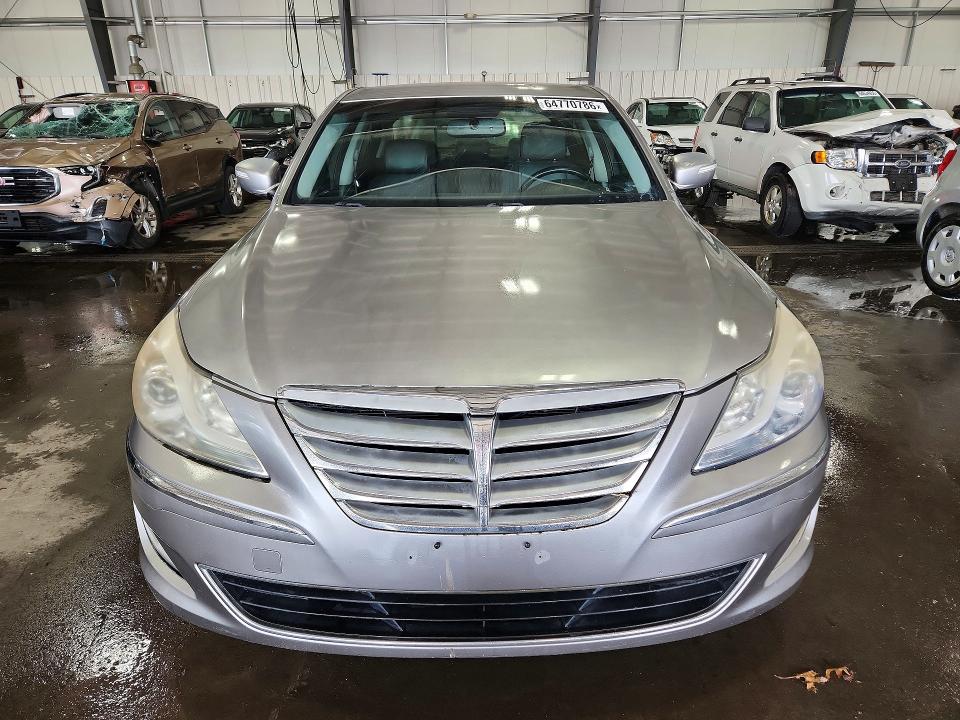 Photo 5 from auction – 2012 HYUNDAI GENESIS with VIN KMHGC4DD5CU187464