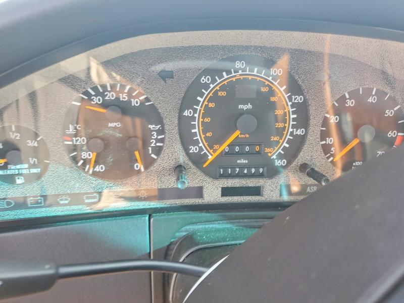 Снимка 9 от търг – 1992 MERCEDES-BENZ 500 с VIN WDBGA51E1NA033673
