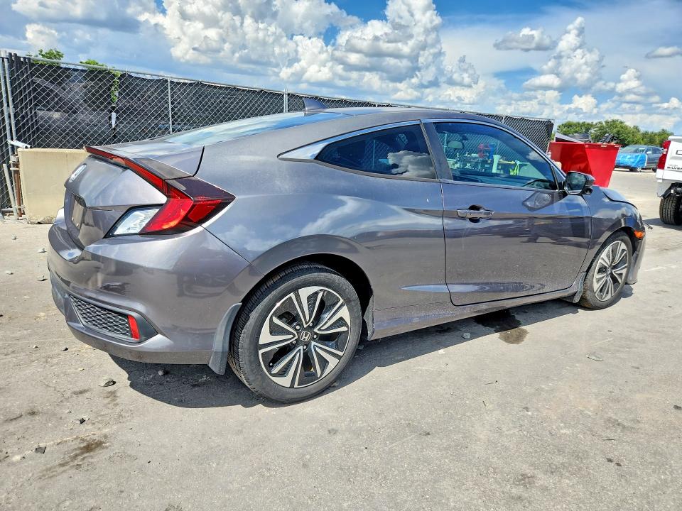 Photo 3 from auction – 2016 HONDA CIVIC with VIN 2HGFC3B3XGH350687