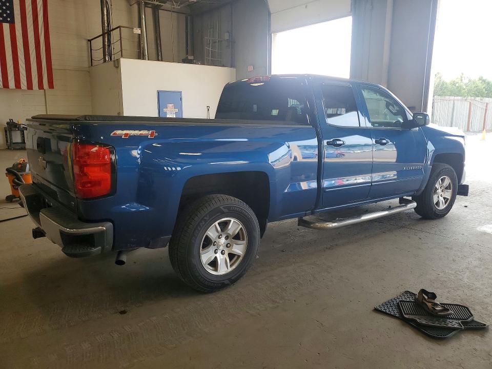 Photo 3 from auction – 2017 CHEVROLET SILVERADO with VIN 1GCVKREC0HZ243791