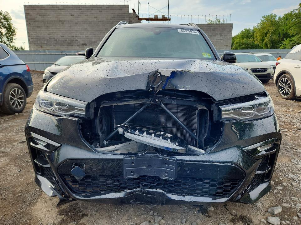 Photo 5 from auction – 2021 BMW X7 with VIN 5UXCW2C00M9H65036