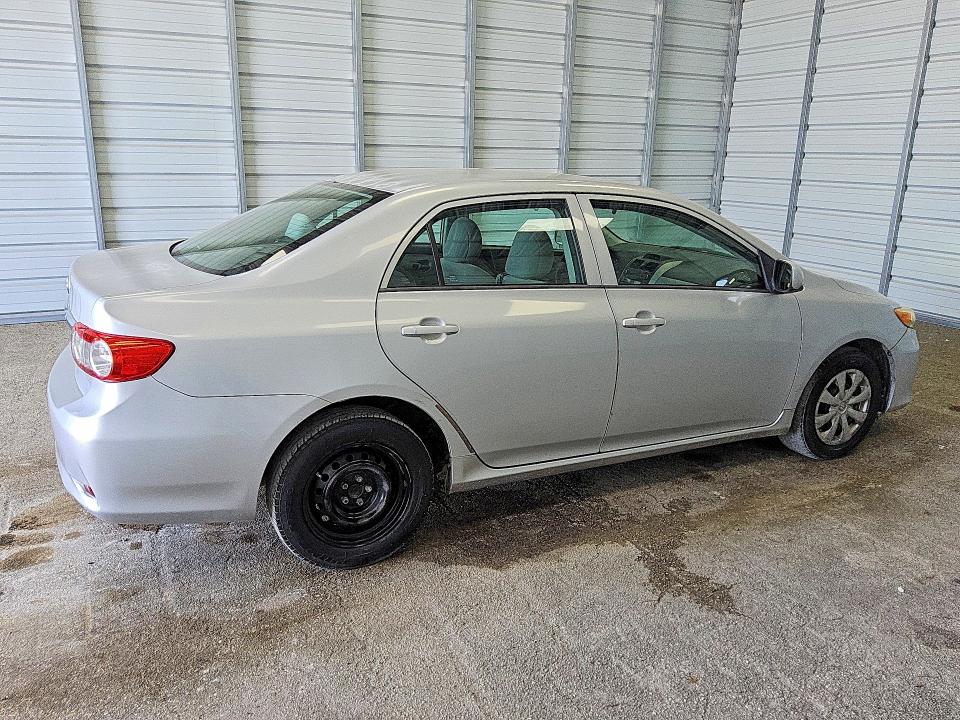 Photo 3 from auction – 2013 TOYOTA COROLLA with VIN 2T1BU4EE1DC973098
