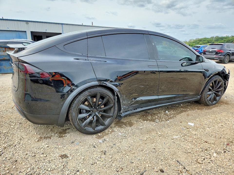 Photo 3 from auction – 2017 TESLA MODEL X with VIN 5YJXCBE27HF048748
