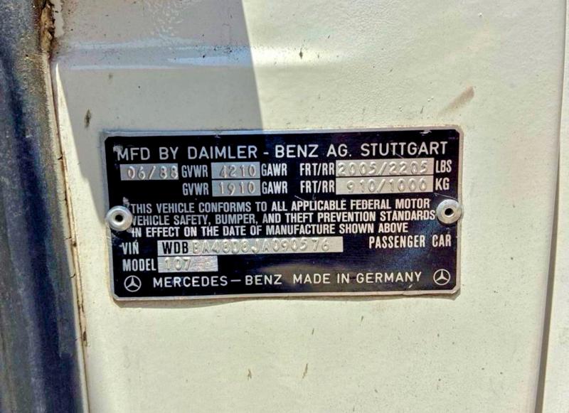 Photo 10 from auction – 1988 MERCEDES-BENZ 560 with VIN WDBBA48D8JA090576