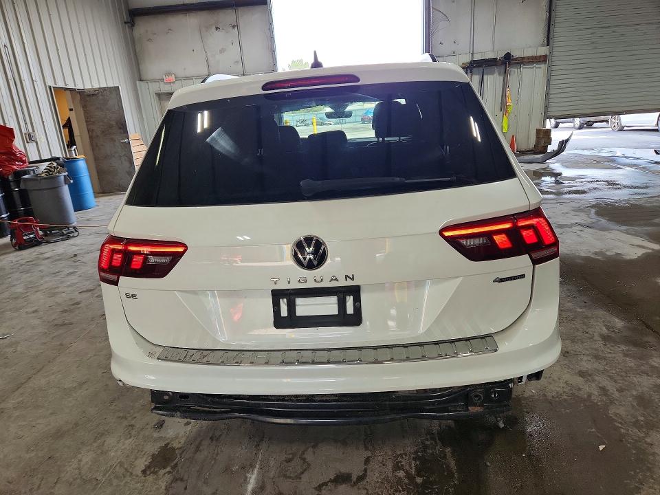 Photo 6 from auction – 2022 VOLKSWAGEN TIGUAN with VIN 3VV8B7AX2NM095698