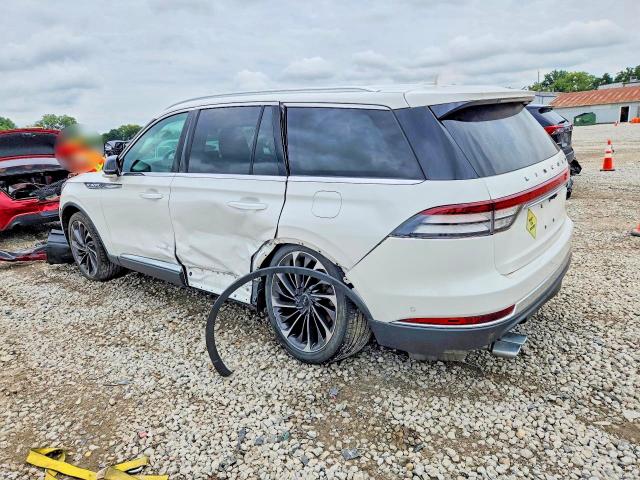 Photo 2 from auction – 2020 LINCOLN AVIATOR with VIN 5LM5J7XC3LGL23765