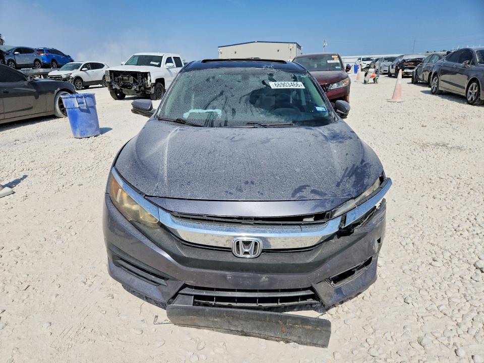 Photo 5 from auction – 2017 HONDA CIVIC with VIN 19XFC2F72HE006581