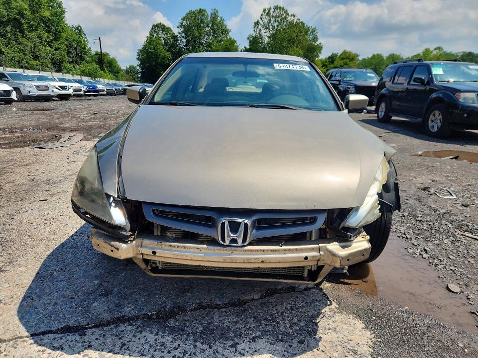 Photo 5 from auction – 2004 HONDA ACCORD with VIN 1HGCM56304A102058