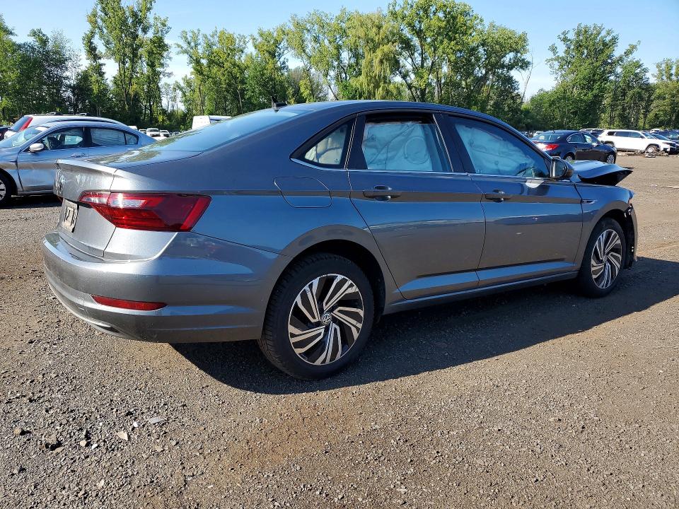 Photo 3 from auction – 2021 VOLKSWAGEN JETTA with VIN 3VWE57BU8MM095942
