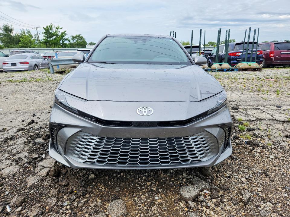 Photo 5 from auction – 2025 TOYOTA CAMRY with VIN 4T1DBADK3SU533660