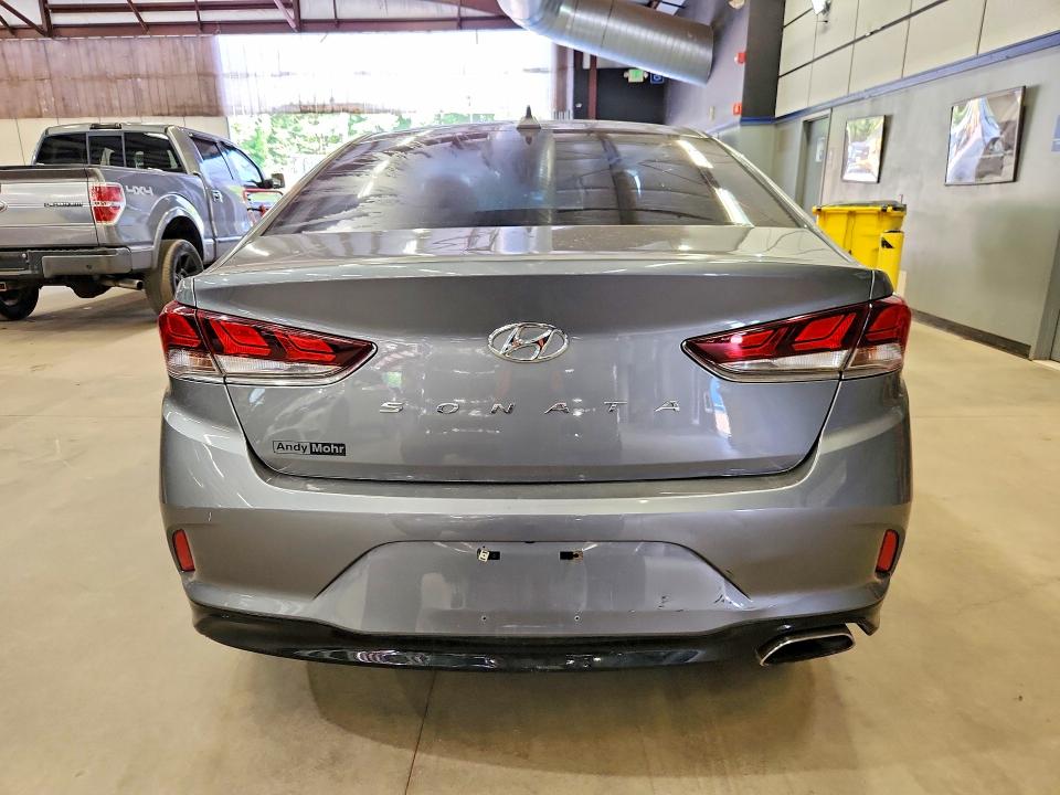 Photo 6 from auction – 2019 HYUNDAI SONATA with VIN 5NPE34AF9KH772042