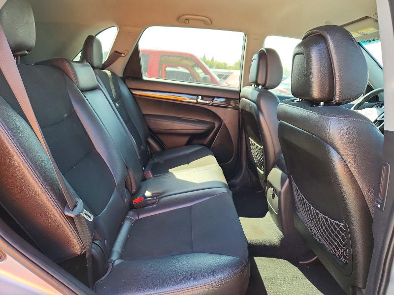 Photo 11 from auction – 2012 KIA SORENTO with VIN 5XYKU4A22CG201305
