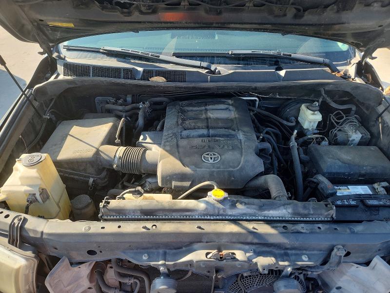 Photo 12 from auction – 2011 TOYOTA SEQUOIA with VIN 5TDKY5G1XBS031124