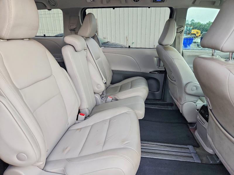 Photo 11 from auction – 2018 TOYOTA SIENNA with VIN 5TDYZ3DC4JS958877