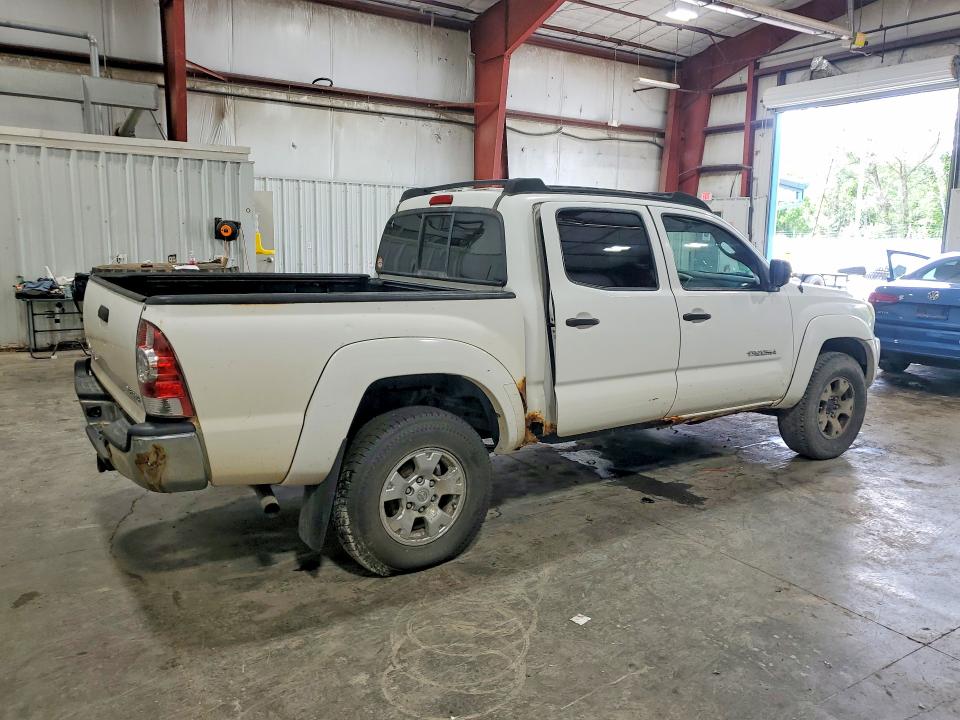 Photo 3 from auction – 2010 TOYOTA TACOMA with VIN 5TELU4EN8AZ687520