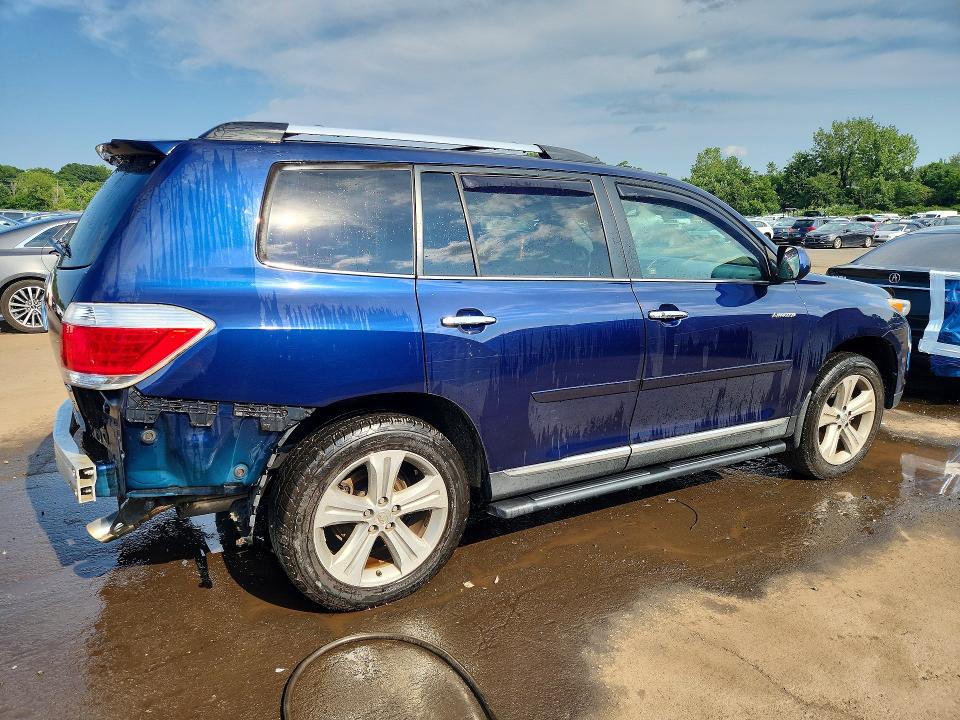 Photo 3 from auction – 2013 TOYOTA HIGHLANDER with VIN 5TDDK3EHXDS202035