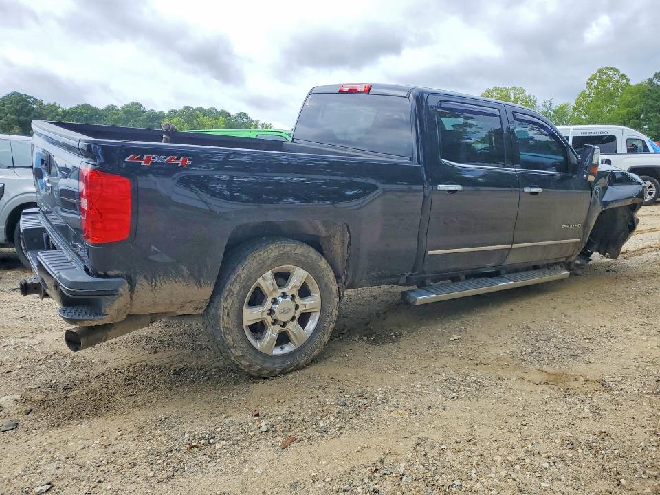 Photo 3 from auction – 2017 CHEVROLET SILVERADO with VIN 1GC1KWEY9HF186842