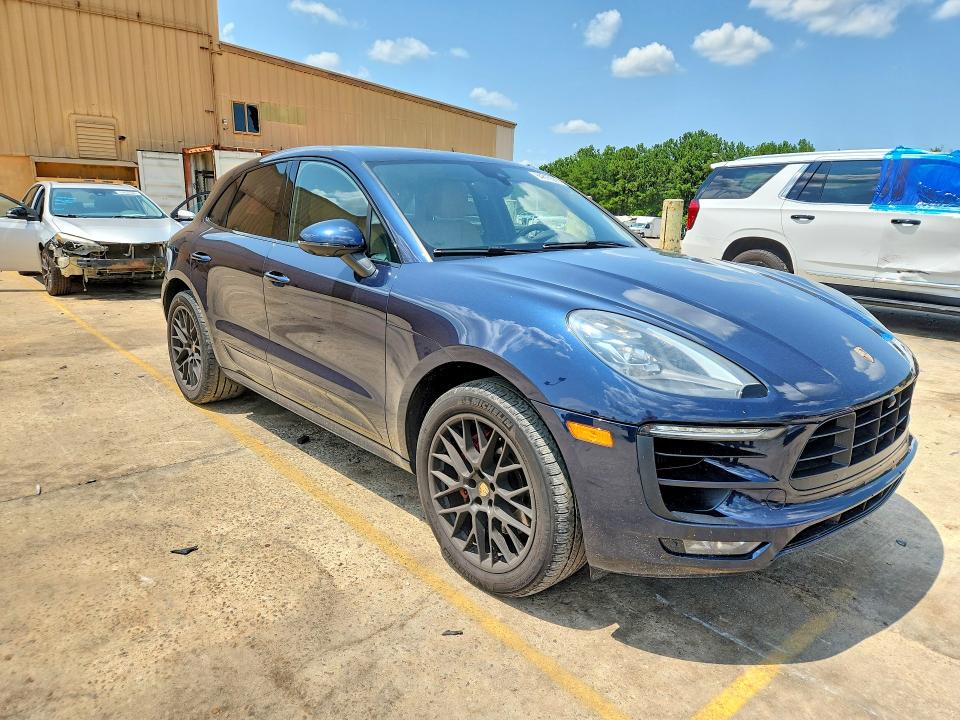 Photo 4 from auction – 2017 PORSCHE MACAN with VIN WP1AG2A59HLB55323
