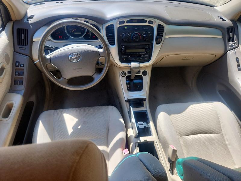 Photo 8 from auction – 2004 TOYOTA HIGHLANDER with VIN JTEGD21A140094736