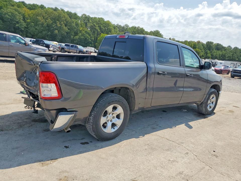 صورة رقم 3 من المزاد - 2023 RAM 1500 مع VIN 1C6RRFGG8PN639685