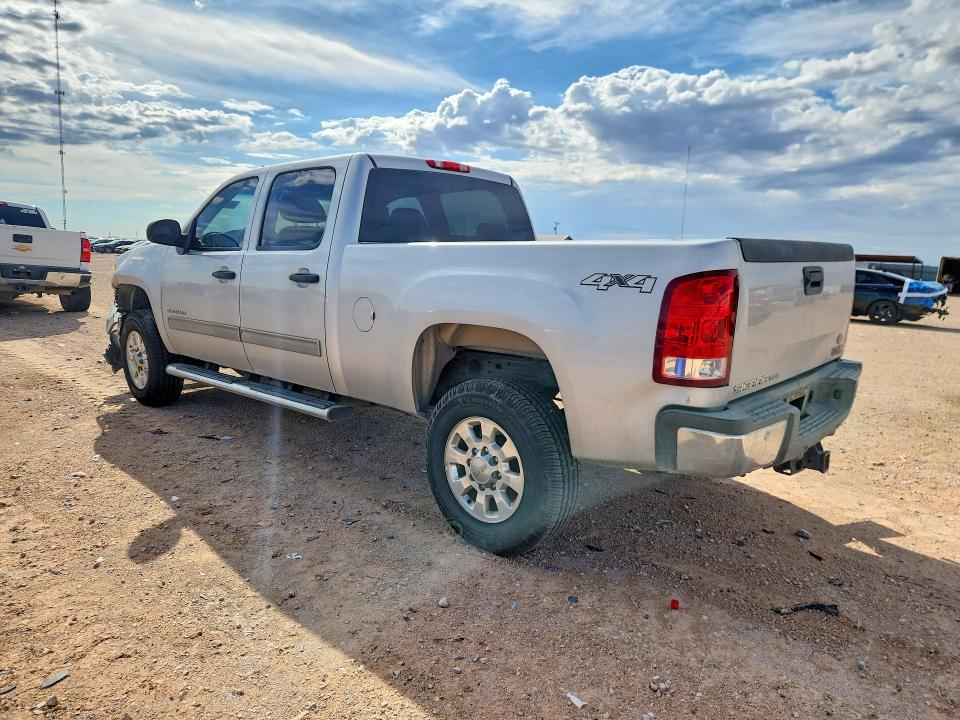 Photo 2 from auction – 2011 GMC SIERRA with VIN 1GT120C87BF116540