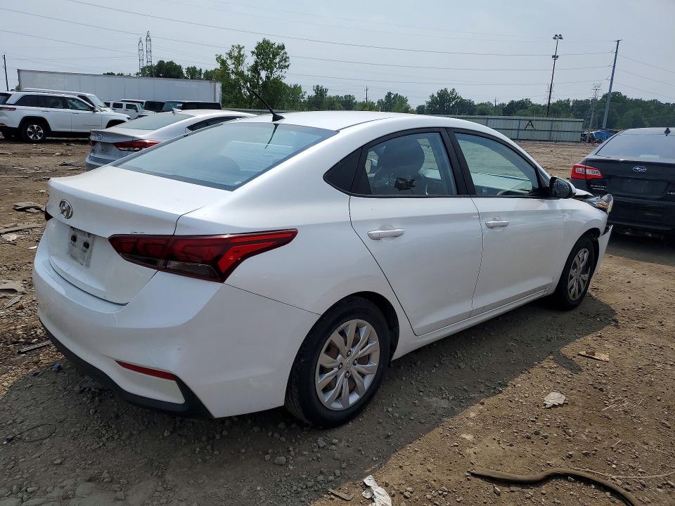 Photo 3 from auction – 2018 HYUNDAI ACCENT with VIN 3KPC24A3XJE016397