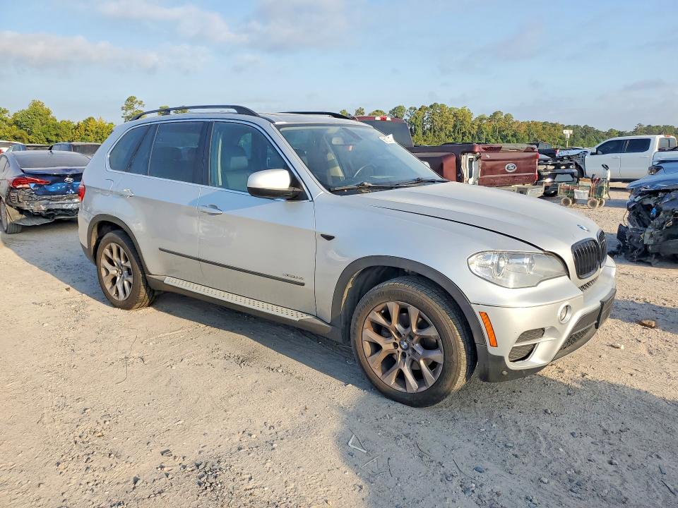 Foto 4 de la subasta – 2013 BMW X5 con VIN 5UXZV4C57D0E12642