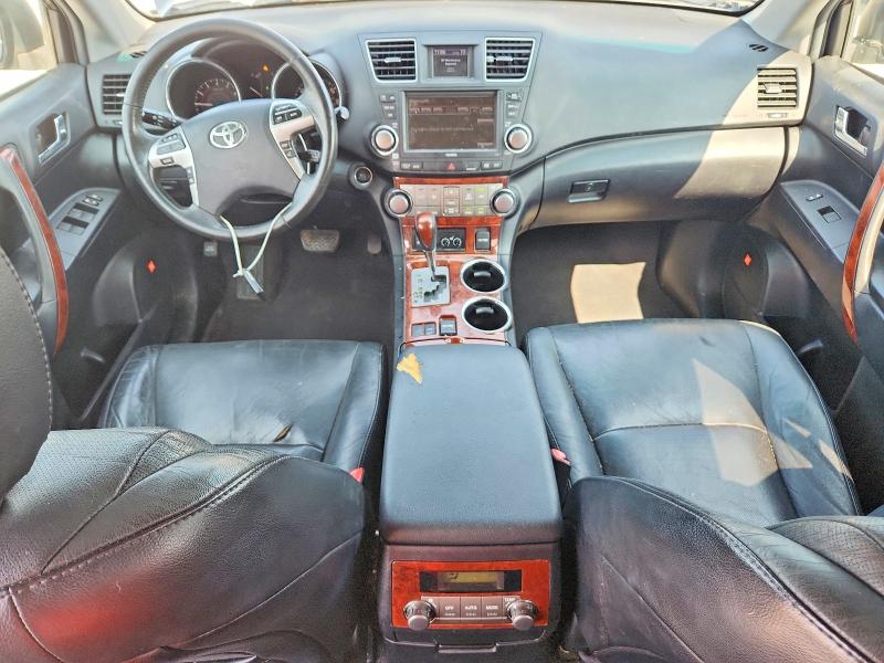 Photo 8 from auction – 2011 TOYOTA HIGHLANDER with VIN 5TDYK3EHXBS044567