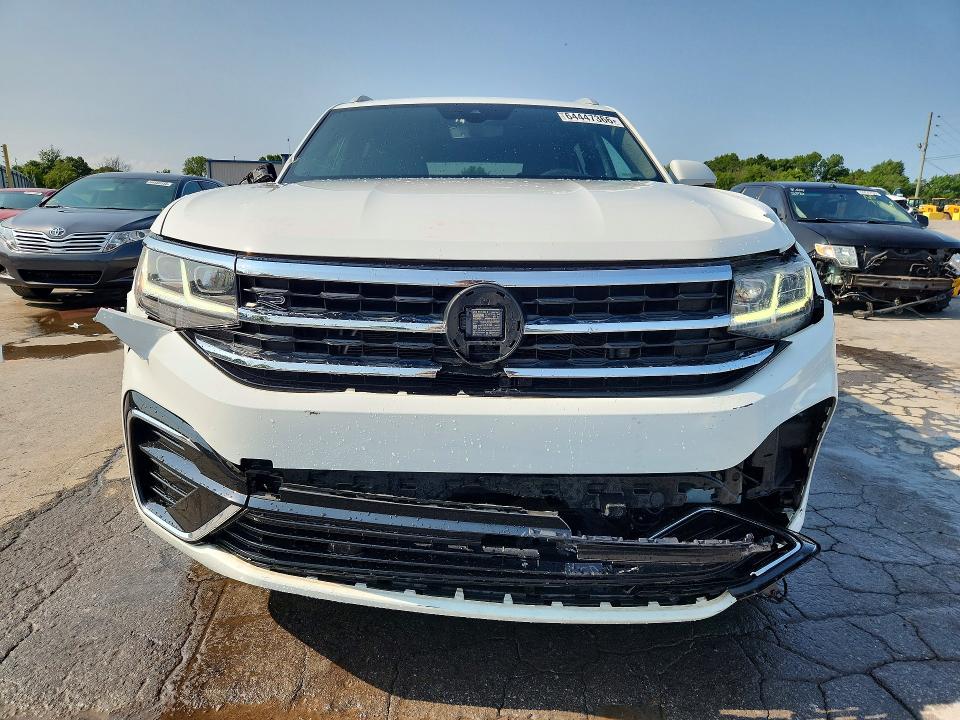 Photo 5 from auction – 2021 VOLKSWAGEN ATLAS CROSS SPORT with VIN 1V2CE2CA2MC217695